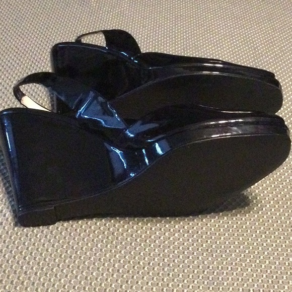 Michael Michael Kors size 10 black patent leather wedge shoes for women - Picture 4 of 11